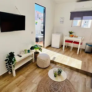 apartamento-jimena-mlaga-en-el-centro-de-nerja.hotelsinnerja.org/
