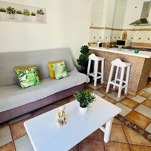 apartamento-jimena-cadiz-en-el-centro-de-nerja.hotelsinnerja.org/